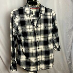 NWT St. John’s bay button down shirt XS
